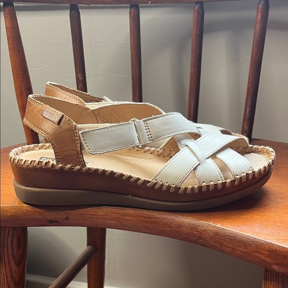 NWOT Pikolinos Cadaqués Leather Tan and White Sandal Size 37 - Picture 1 of 15